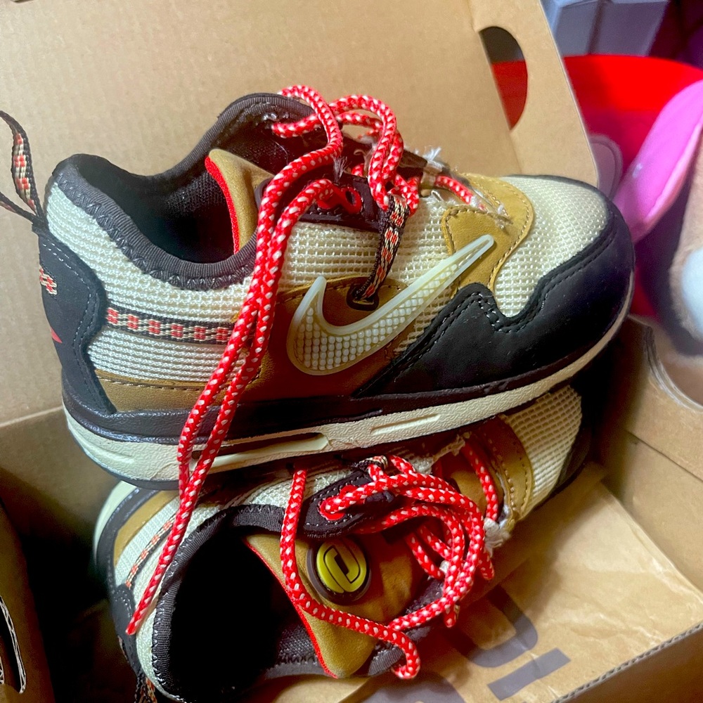 Toddler shoes